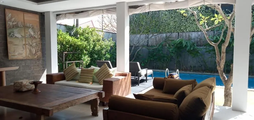 Villa Bteega, 10 Minutes Walk To Beach And Restaurants, With Staffs Seminyak