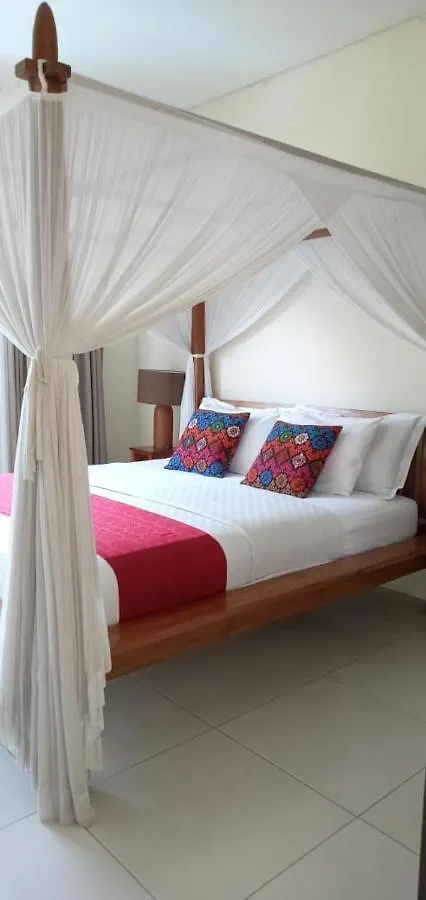Villa Bteega, 10 Minutes Walk To Beach And Restaurants, With Staffs Seminyak