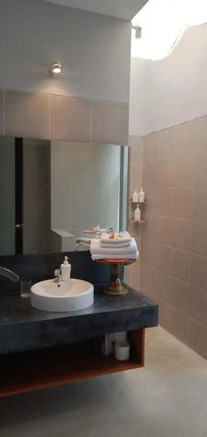 Villa Bteega, 10 Minutes Walk To Beach And Restaurants, With Staffs Seminyak