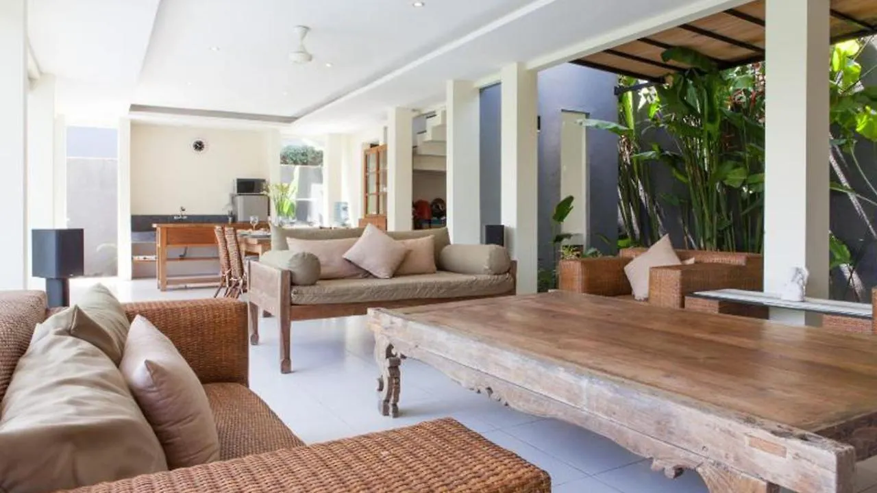 Villa Bteega, 10 Minutes Walk To Beach And Restaurants, With Staffs Seminyak   Seminyak (Bali)
